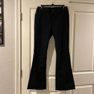 Women’s Northface soft shell ski pants.